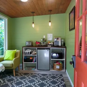 https://hale-ohu-bed-breakfast.hotelsinhawaii.org