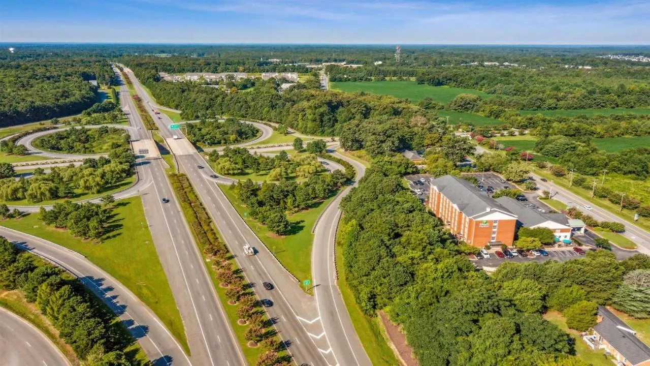 Holiday Inn Express Williamsburg North By Ihg