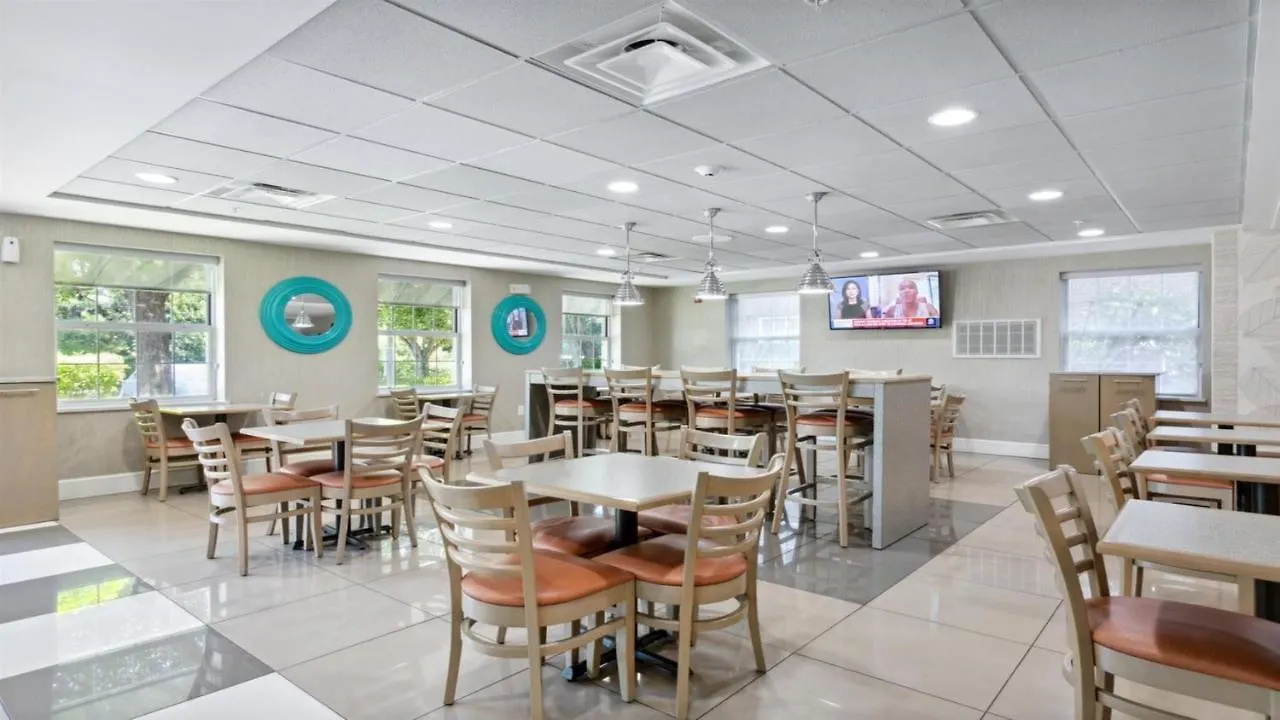 Holiday Inn Express Williamsburg North By Ihg